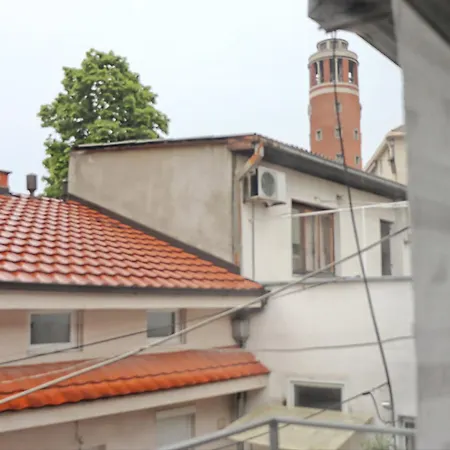 Red Kruz Apartman *